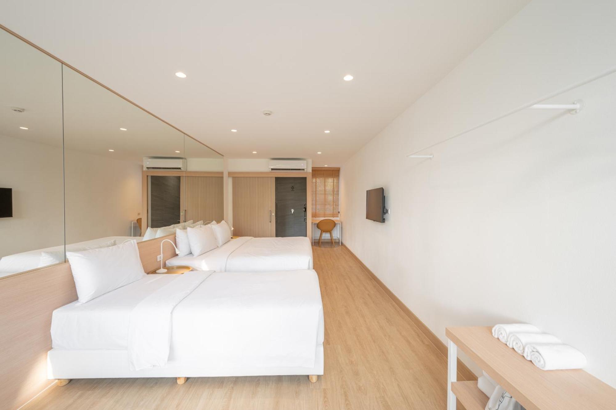 Lis Hotel Chiangmai 치앙마이 외부 사진